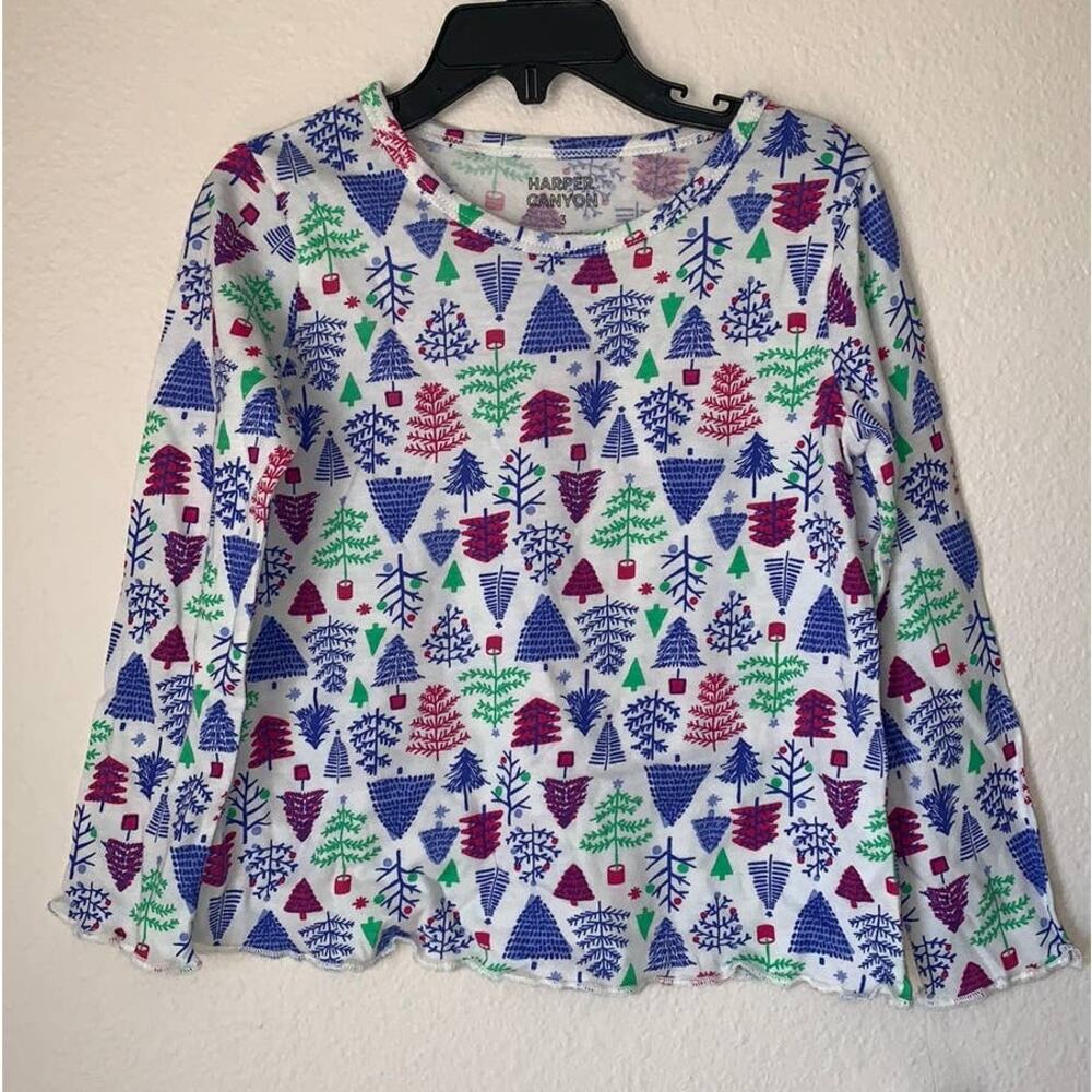 5/$25 NWT Harper Canyon Christmas Holiday Trees Tee